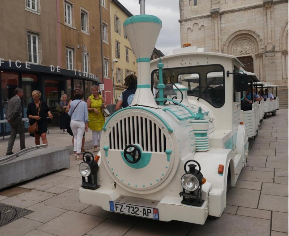 Sejour Detente Au Coeur De Macon Spa,Cine,Bouteille Offerte Buitenkant foto